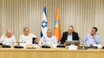 יו"ר ההסתדרות ארנון בר-דוד בביקור מיוחד בלוד ורמלה. (צילום: אגף הדוברות בהסתדרות)
