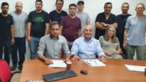 חתימת הסכם קיבוצי ראשון בחברת מאגנוס (צילום: דוברות ההסתדרות)