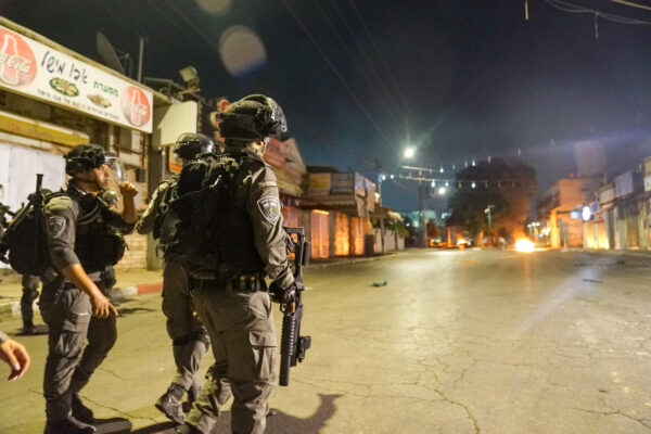 שוטרי מג"ב בפעילות בלוד, לאחר אירועי אלימות ברחבי העיר (צילום: דוברות המשטרה)