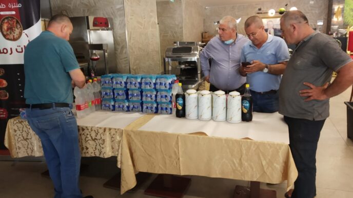 The Salah Di'ab restaurant offering refreshment for people making their way home after the Meron disaster (Photo: private album)