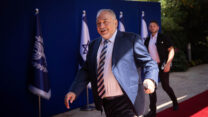 שר האוצר אביגדור ליברמן. ביום הראשון לתפקיד נפגש עם ההסתדרות, המעסיקים ובנק ישראל (צילום: יונתן זינדל/פלאש 90)