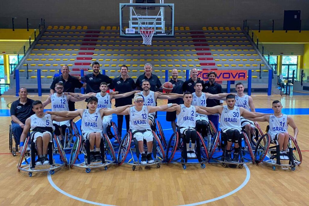 נבחרת העתודה בכדורסל בכיסאות גלגלים (צילום: ההתאחדות לספורט נכים בישראל)
