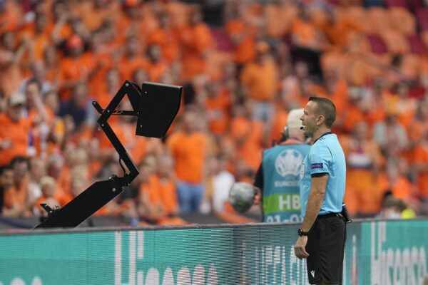 יורו 2020: אוראל גרינפלד שפט במשחק בין הולנד לאוסטריה
