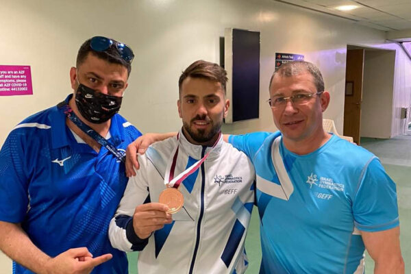 התעמלות מכשירים: אנדריי מדבדב זכה במדליית הארד בגביע העולם בדוחא