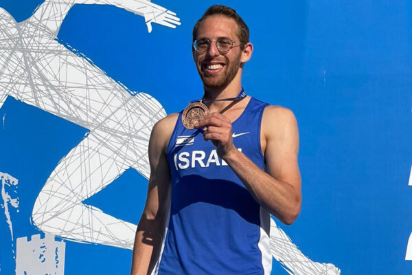 אתלטיקה: גל ארד זכה במדליית הארד בריצה ל-200 מטר באליפות הבלקן