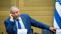 שר האוצר, אביגדור ליברמן (צילום: יונתן סינדל / פלאש 90)