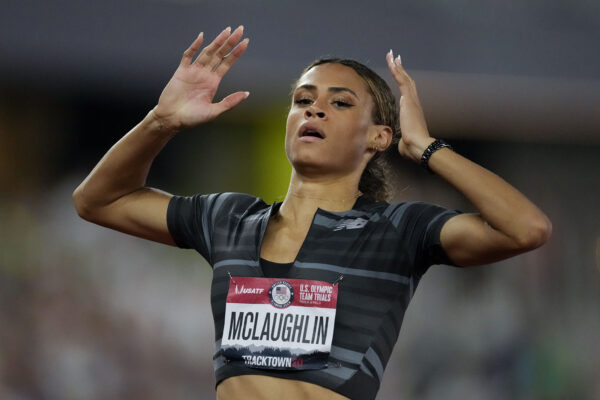 אתלטיקה: שיא עולם לסידני מק'לוכלין ב-400 מטר משוכות