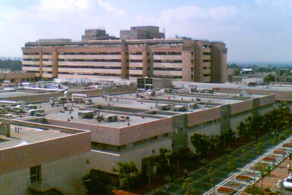 בית החולים שיבא תל השומר (צילום ארכיון: דוד שי/ויקימדיה)
