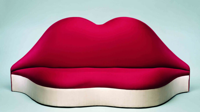 'שפתיה של מיי ווסט', הספה שתוצג בתערוכת דאלי. (צילום: Fundació Gala Salvador Dalí)
