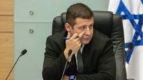 יו״ר ועדת הכספים, אלכס קושניר. ״לוקחים מכיס של עניים לכיס של עניים״ (צילום: יונתן זינדל, פלאש 90)