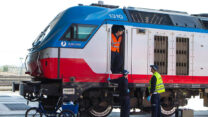 עובדי רכבת בפעולה (צילום: דוברות רכבת ישראל)