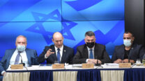 ראש הממשלה נפתלי בנט, שר האוצר אביגדור ליברמן, שר המשפטים גדעון סער וסגן השר אביר קארה בהכרזה על המהפכה הרגולטורית (צילום: קובי גדעון /לע"מ)