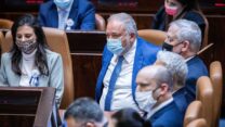 שר האוצר, אביגדור ליברמן בכנסת (צילום: יונתן סינדל / פלאש 90)