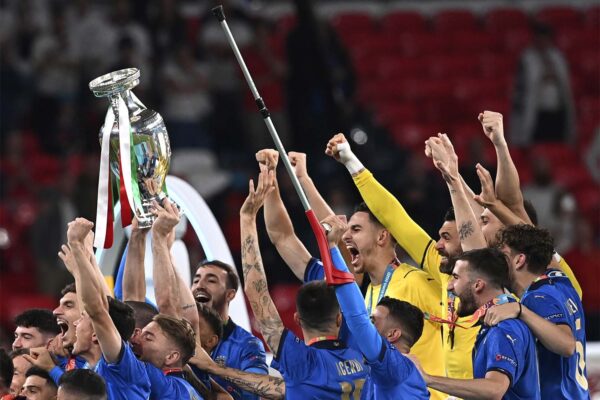 נבחרת איטליה זוכה ביורו 2020 (צילום: Paul Ellis/Pool via AP)