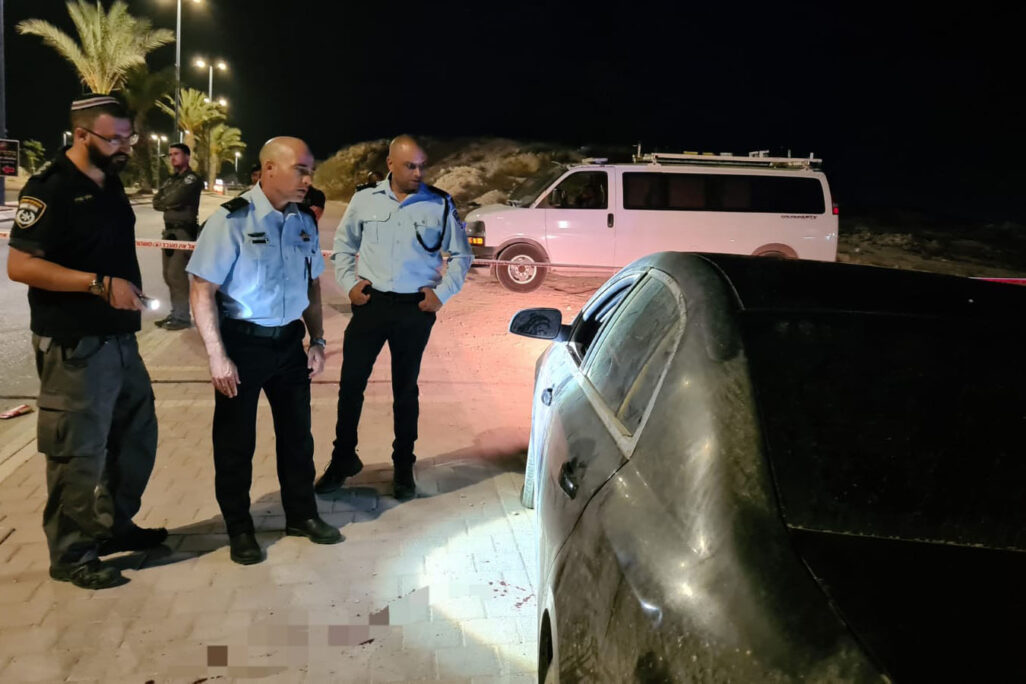 זירת האירוע ביישוב חורה, בו נורה למוות גבר בן 35. (צילום: דוברות משטרת ישראל) זירת האירוע ביישוב חורה, בו נורה למוות גבר בן 35. (צילום: דוברות משטרת ישראל)