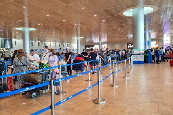 התיירות מתאוששת לאט: 207 אלף תיירים נכנסו לישראל באפריל 2022, מחצית ממספרם לפני הקורונה