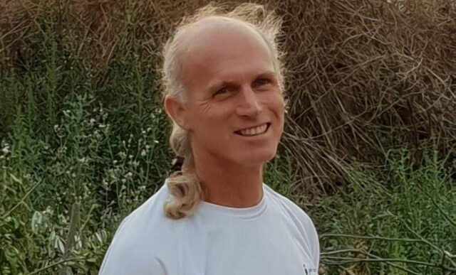 אורי גלעד. "מדי שנה אנחנו מקבלים עשרות פניות" (צילום: אלבום פרטי) אורי גלעד. "מדי שנה אנחנו מקבלים עשרות פניות" (צילום: אלבום פרטי)
