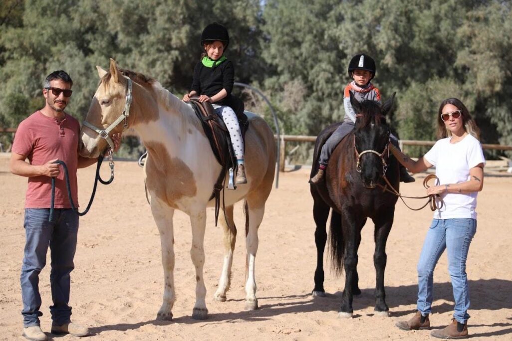 משפחת ליאון. "הילדים התאהבו" (צילום: אלבום פרטי) משפחת ליאון. "הילדים התאהבו" (צילום: אלבום פרטי)