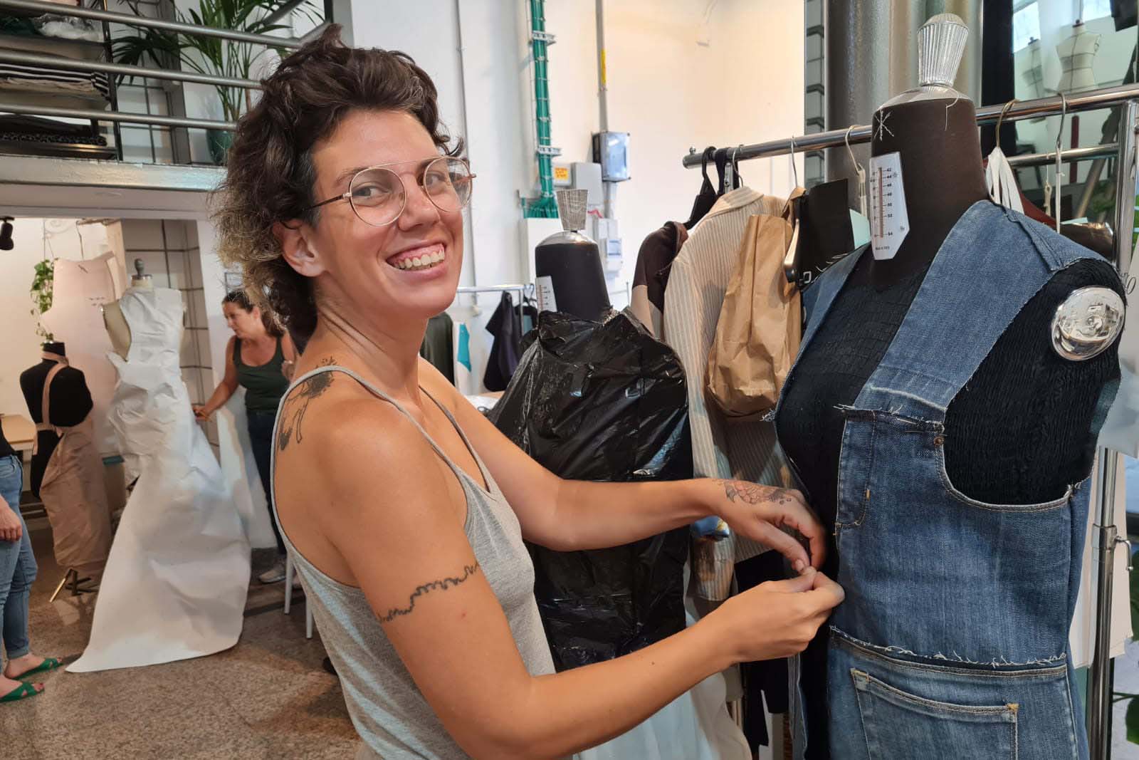 אלינהר בינשטוק: "כשאני עובדת בבית, אני מוצאת את עצמי המון שעות לבד" (צילום: הדס יום טוב)