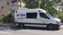 ניידת זק"א. "שימו לב לשכנים העריריים והגלמודים, הצילו את חייהם" (צילום: דוברות זק"א)