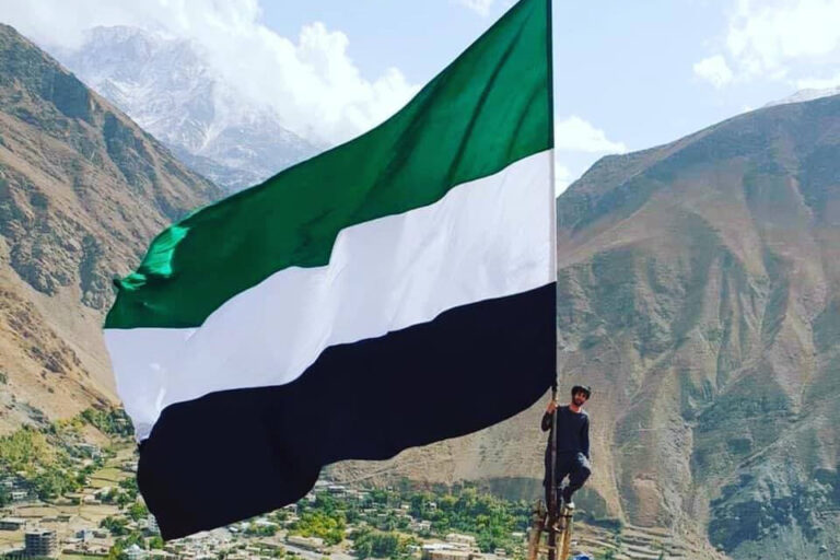 The flag of the Northern Front raised in Panjshir for the first time in 20 years.