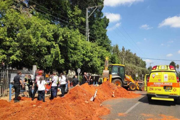 זירת התאונה בפרדס חנה-כרכור (צילום: תיעוד מבצעי מד״א)