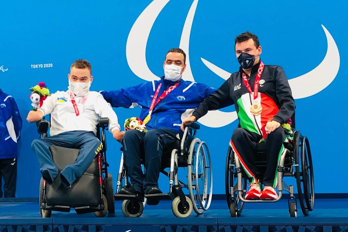 إياد شلبي يفوز بالميدالية الذهبية في الألعاب البارالمبية في طوكيو (تصوير: كيرن ايزكسون، اللجنة البارالمبية في إسرائيل)