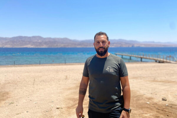 חן טופיקיאן בחוף האלמוגים (צילום: יעל אלנתן)