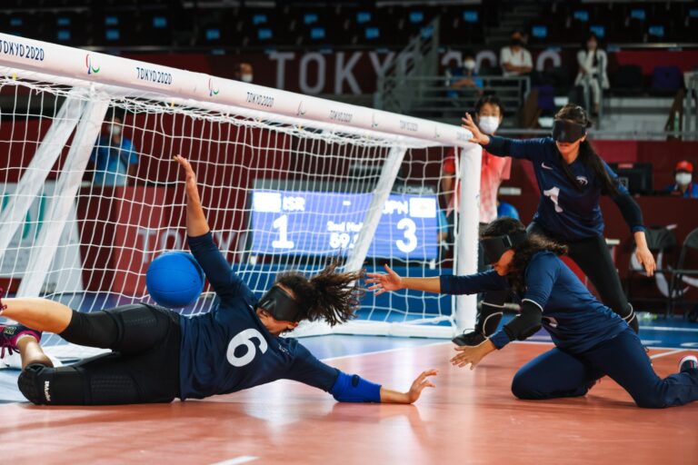 נבחרת ישראל בכדורשער, בניסיון להגן על השער מול יפן (צילום: גלעד קוולרצ'יק)