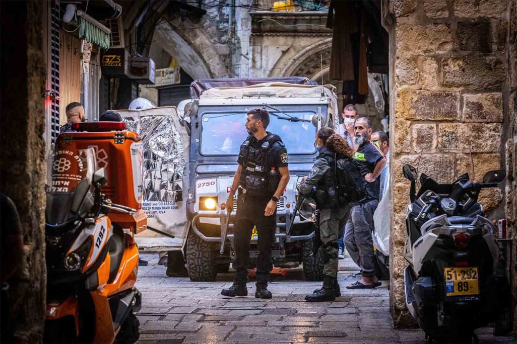 שוטרי משמר הגבול בעיר העתיקה בירושלים (צילום: אוליבייה פיטוסי/ פלאש90)