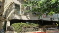 הבניין בחולון שפונה מחשש לקריסה (צילום: כבאות והצלה)