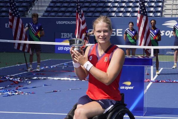 דידה דה גרוט זוכה באליפות ארה"ב הפתוחה בטניס בכיסאות גלגלים ומשלימה גולדן סלאם (AP Photo/Elise Amendola)