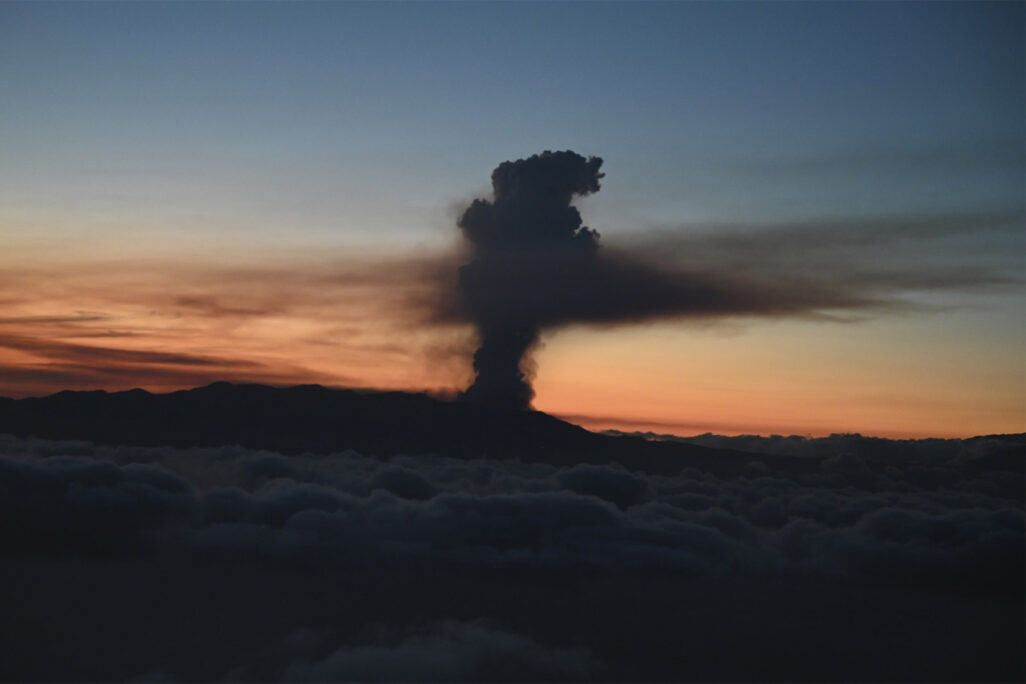 התפרצות הר געש ליד האי לה-פלמה שבספרד (צילום: Borja Puig de la Bellacasa/Spanish Government via AP)