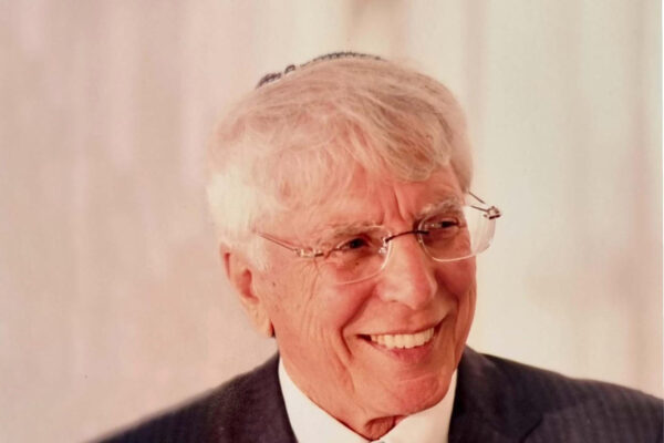 ח״כ והשר לשעבר אהרון אבוחצירא (צילום: אלבופ פרטי)