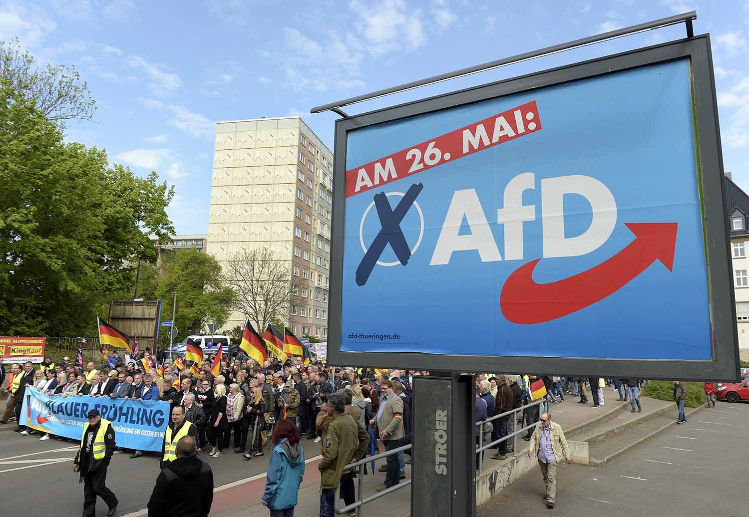 האכזבה דחפה את מעמד העובדים לימין הקיצוני. מפלגת AFD בגרמניה (צילום: AP Photo/Jens Meyerm)