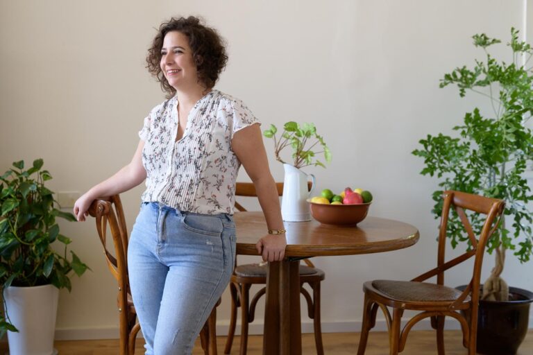 Meital Ezer: “Somehow it turned out that I was in a pretty personal relationship with all the tenants.” (Photo: Jonathan Bloom)
