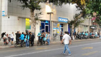 הפגנה מול משרדי וולט (צילום: הדס יום טוב)