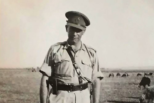 מאיר טוביאנסקי במדי הצבא הבריטי (צילום: מתוך ויקימדיה)