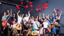 חברי קואופרטיב 'תרבוש' בשדרות. "הקואופרטיבים החדשים צמחו דווקא לאחר המחאה של 2011. הם צמחו מתנועת מחאה כנגד השיטה הקיימת" (צילום: אלבום פרטי)