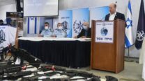 ראש הממשלה נפתלי בנט בתדריך לתקשורת אחרי מבצע 'אושן' של משטרת ישראל. (צילום: חיים צח / לע"מ)