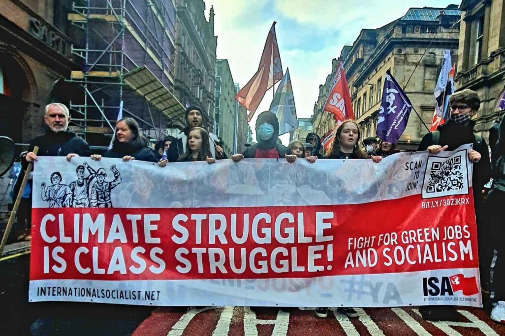 הפגנה בגלזגו. "מאבק האקלים הוא מאבק מעמדי" (צילום: מאבק סוציאליסטי)