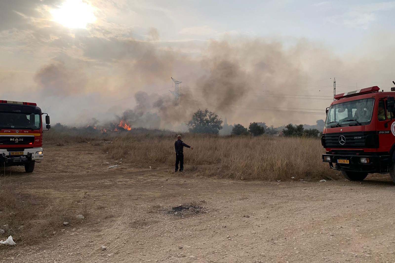 כוחות כיבוי ביער שוהם (צילום: כב"א)