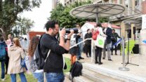 צלם נערך לתחילת המרתון (צילום: דוברות ההסתדרות)