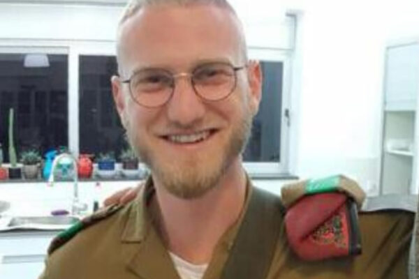 הנרצח בפיגוע בירושלים: אליהו קיי; עלה מדרום אפריקה, התגייס לצנחנים, ״היה אהוב על חבריו״