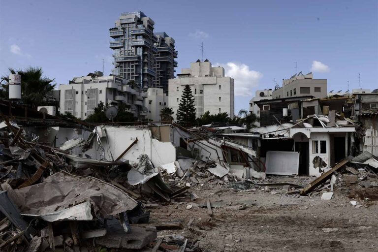 Givat Amal after a previous evacuation and partial tear-down of the neighborhood in 2014. (Photo: Tomer Neuberg/Flash90)