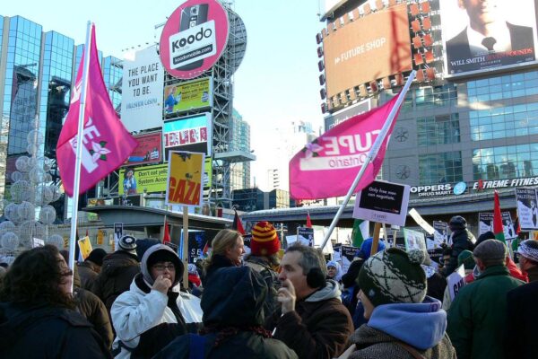 הפגנה תמיכה בחרם על ישראל של פעילי האיגוד ב-2009 (צילום: Tania Liu / Flickr)