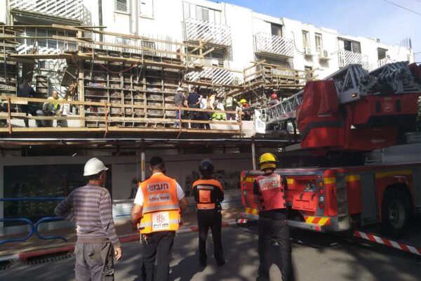 עובד בן 27 נפגע אנוש מהתחשמלות באשדוד; שני עובדים נוספים נפצעו בתאונות ברחבי הארץ