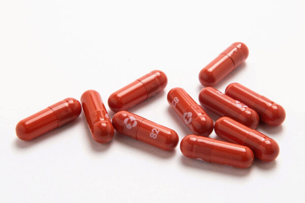 תרופת הקורונה "מולנופיראוויר" של jcr, התרופות "מרק"  (צילום: Merck & Co Inc/Handout via REUTERS/File Photo)