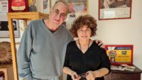 הווארד ריפ וביאטריס הל. "אתה מוצא את עצמך לוקח החלטות מה לשחזר ומה לא וזה נורא, זה קצת כמו לבחור בין הילדים שלך" (צילום: הדס יום טוב)