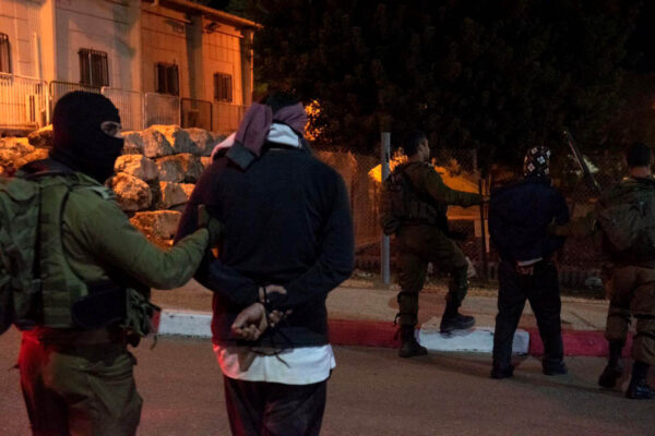 מעצר החשודים בפיגוע הירי בו נרצח יהודה דימנטמן ז״ל סמוך לחומש (צילום: דובר צה"ל)